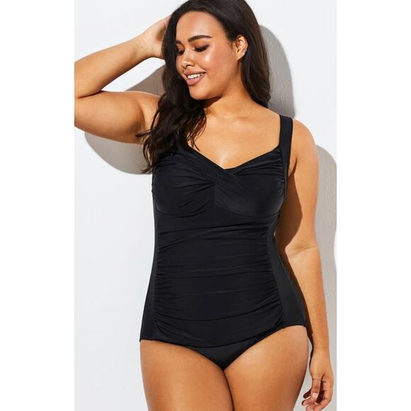 Meet.Curve Black Twist Front Push Up One Piece Swimsuit XL never worn NWT - Picture 4 of 7
